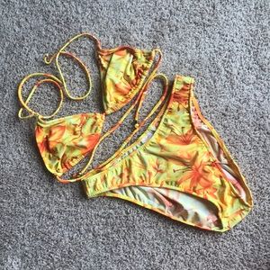 VENUS Bikini Set